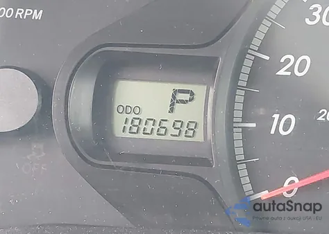 2011 Toyota Sienna Le V6 from USA, damaged, VIN 5TDKK3DC2BS079115